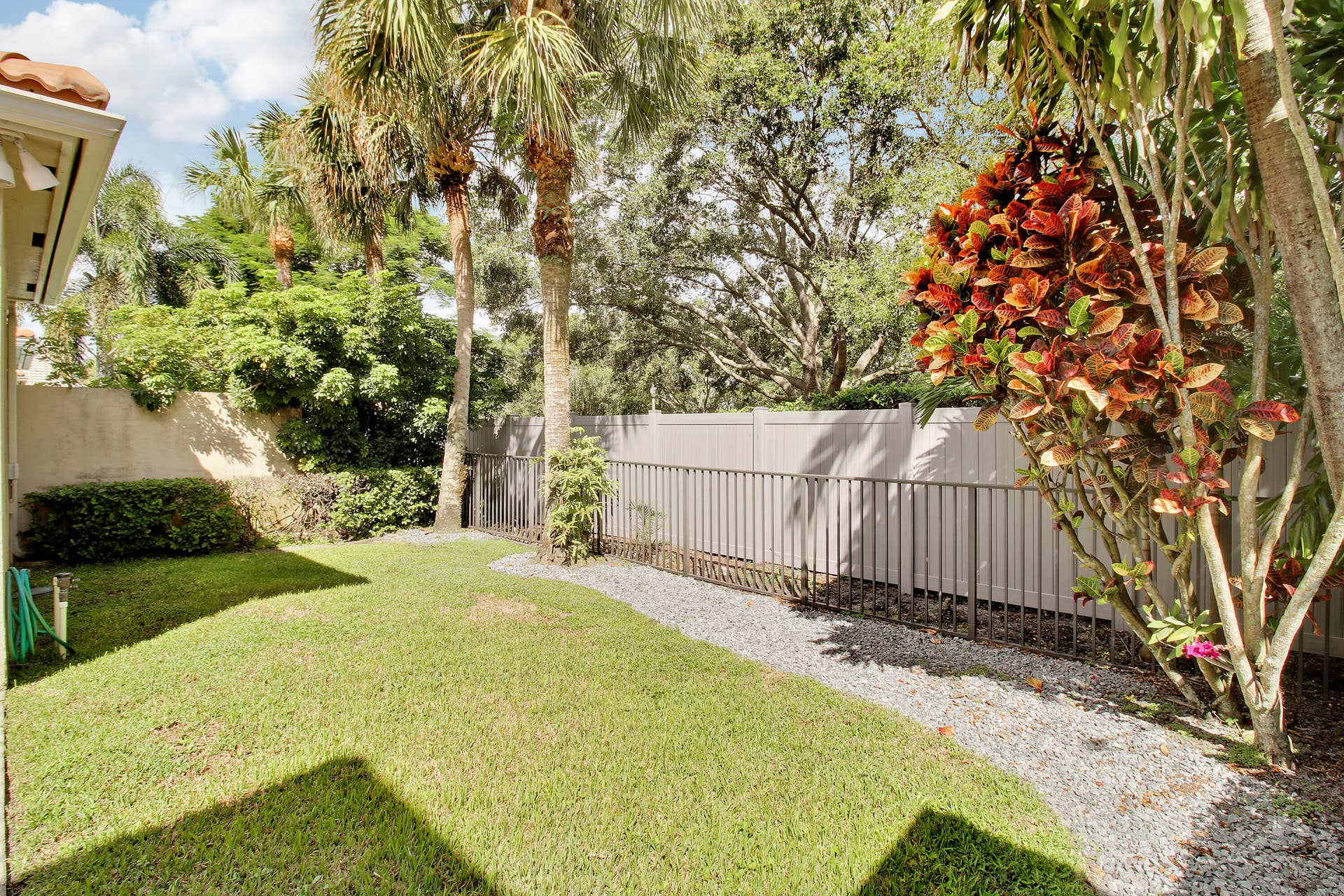 221 Isle Verde Way, Palm Beach Gardens, FL 33418 House 1-37