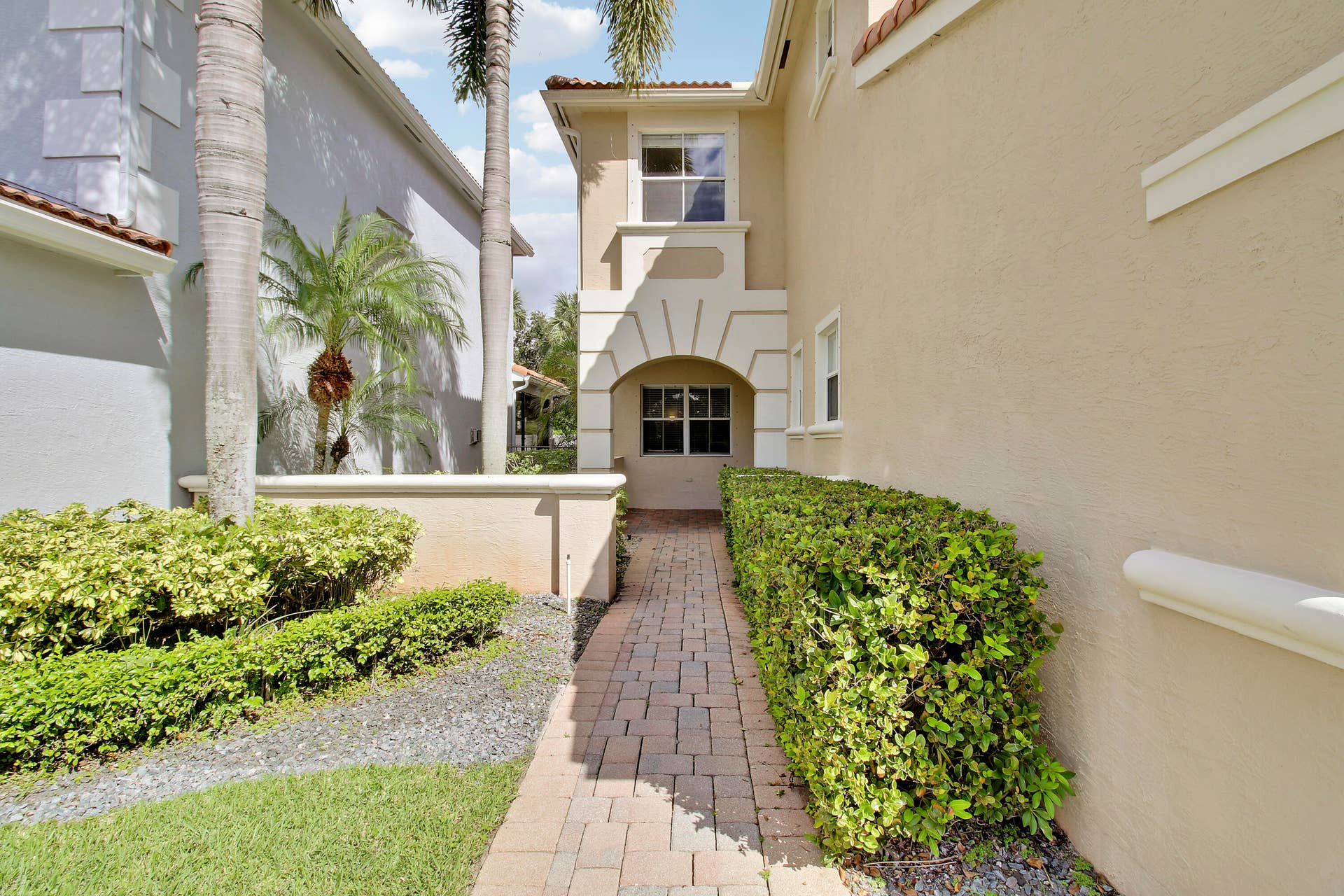 221 Isle Verde Way, Palm Beach Gardens, FL 33418 House 1-40