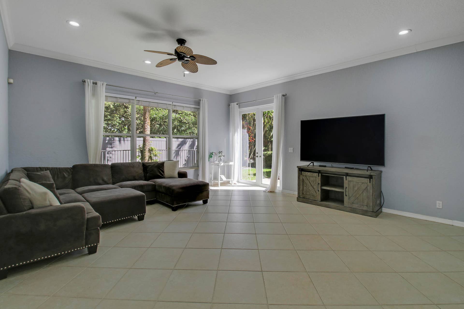 221 Isle Verde Way, Palm Beach Gardens, FL 33418 House 1-30