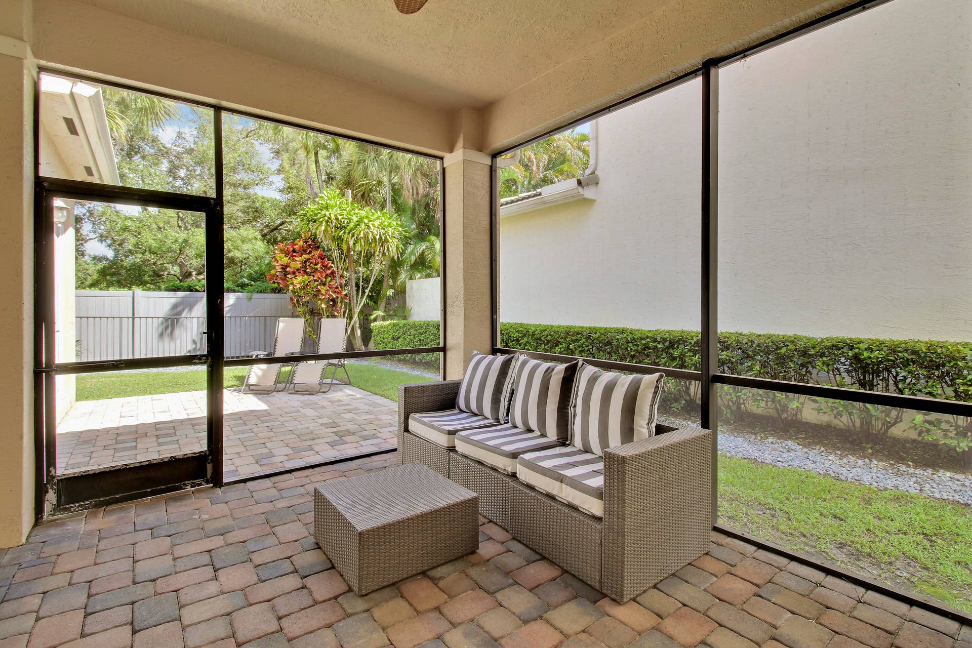 221 Isle Verde Way, Palm Beach Gardens, FL 33418 House 1-33