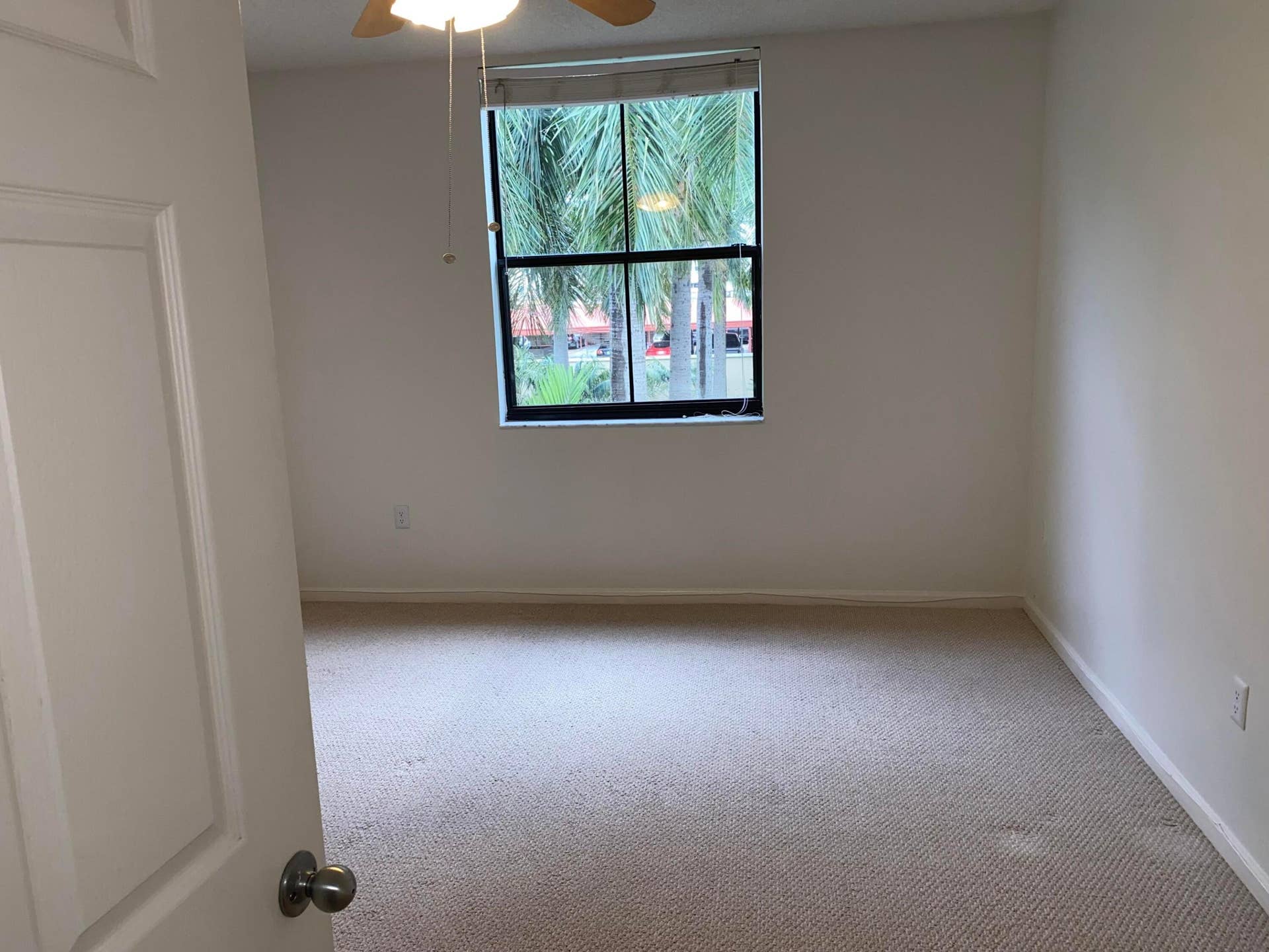 720 S Sapodilla Avenue, #408, West Palm Beach, FL 33401 IMG_4949