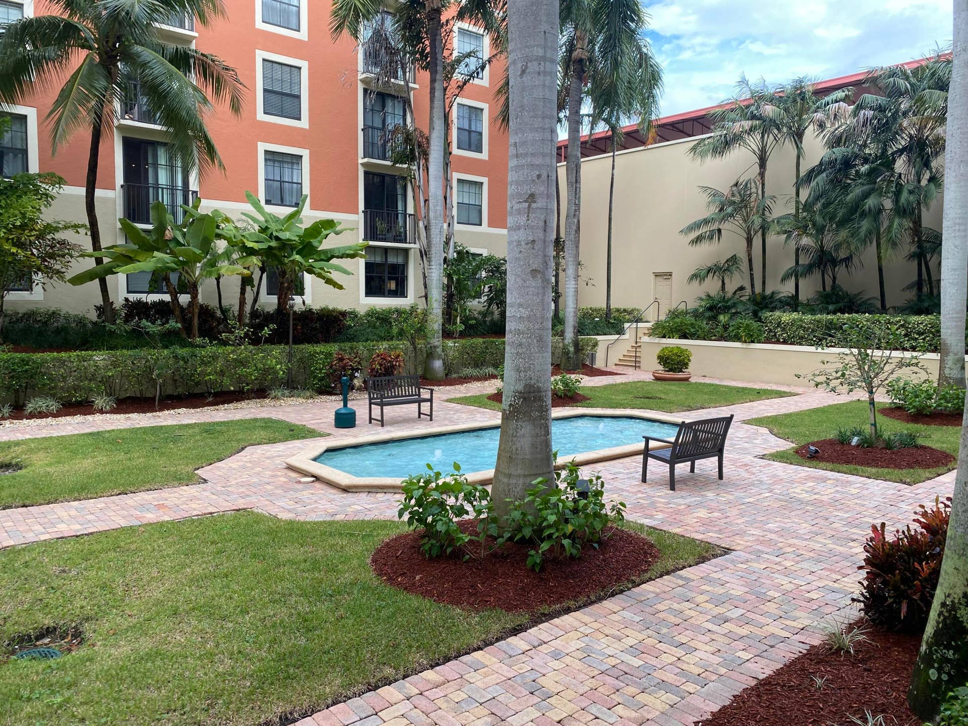 720 S Sapodilla Avenue, #408, West Palm Beach, FL 33401 IMG_4965