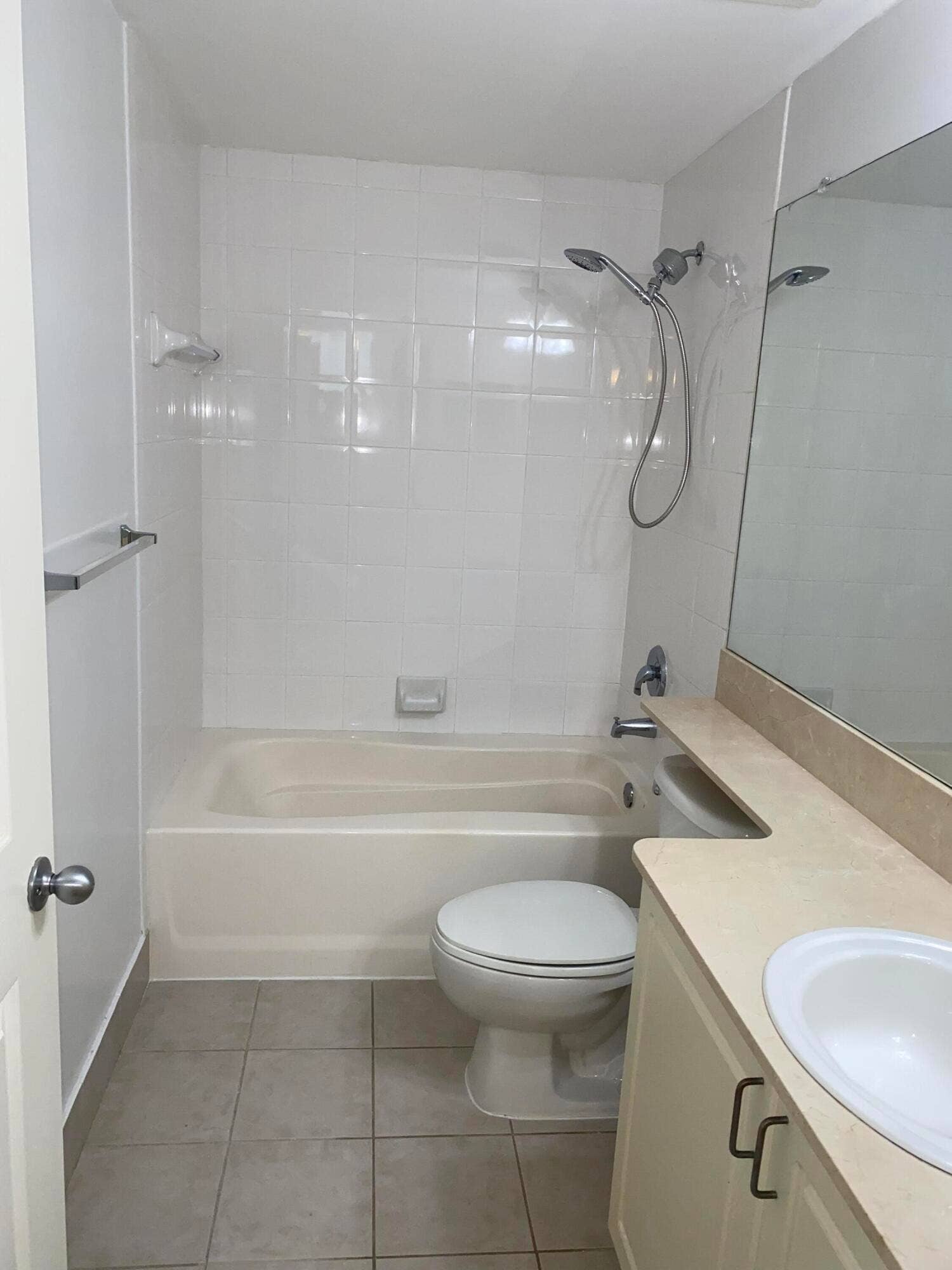 720 S Sapodilla Avenue, #408, West Palm Beach, FL 33401 IMG_4937