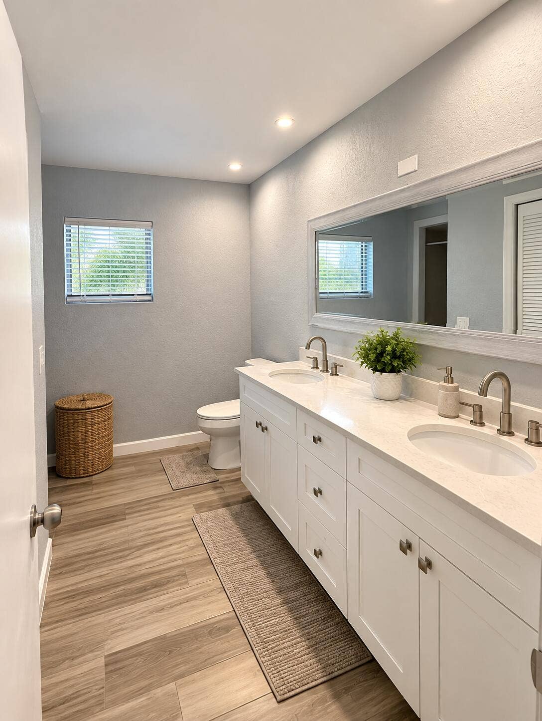 4222 NW 6th Court, Deerfield Beach, FL 33442 Primary bathroom