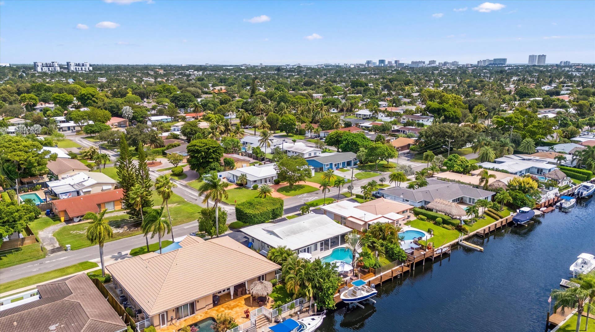 160 SE 9TH Street, Pompano Beach, FL 33060 34-33-160 SE 9th St160 SE 9th St