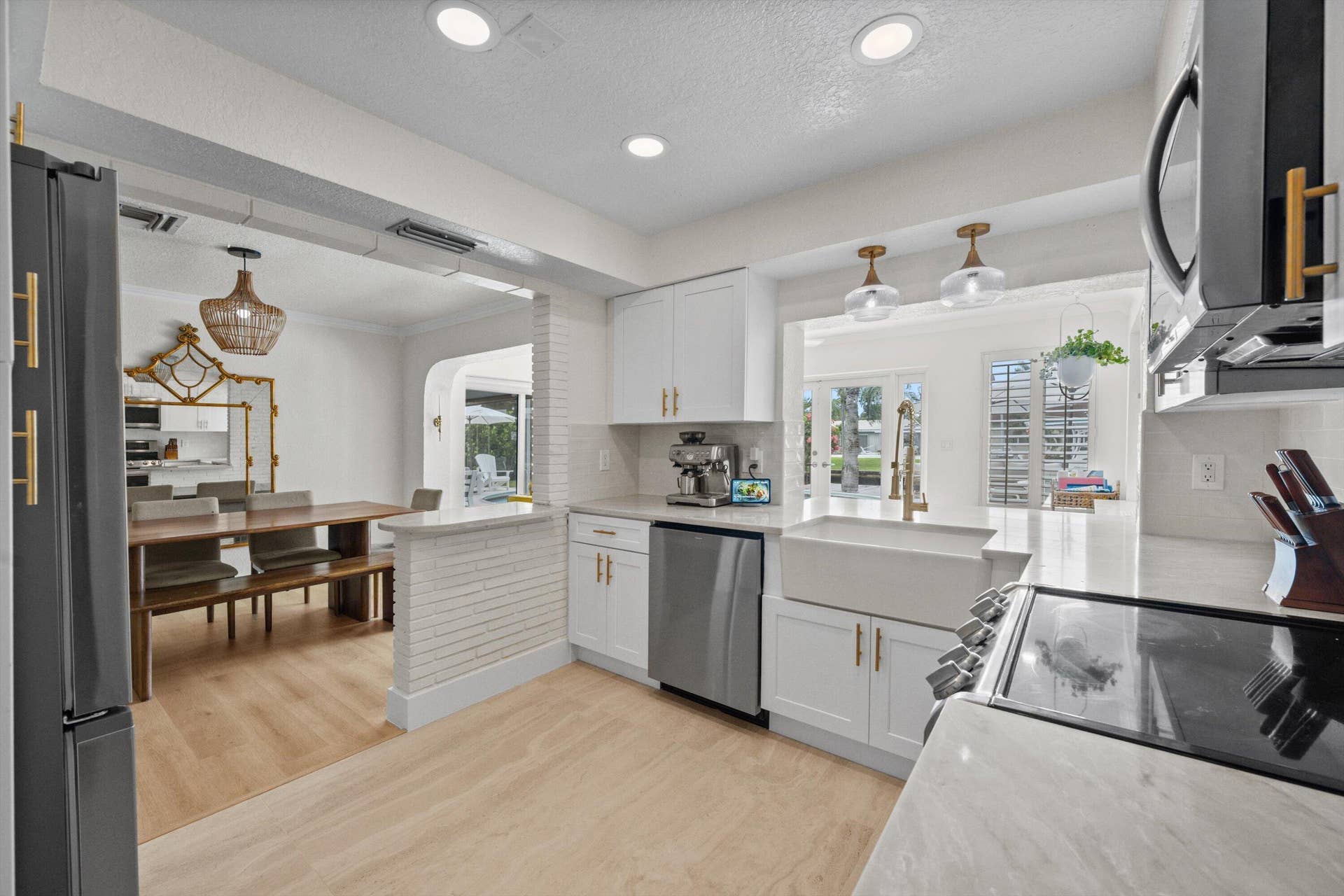 160 SE 9TH Street, Pompano Beach, FL 33060 160 SE 9th Street, Pompano