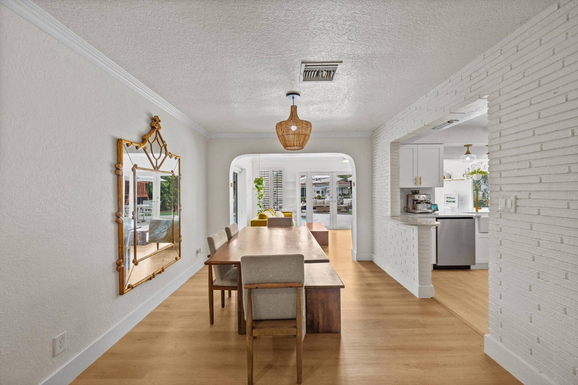 160 SE 9TH Street, Pompano Beach, FL 33060 160 SE 9th Street, Pompano