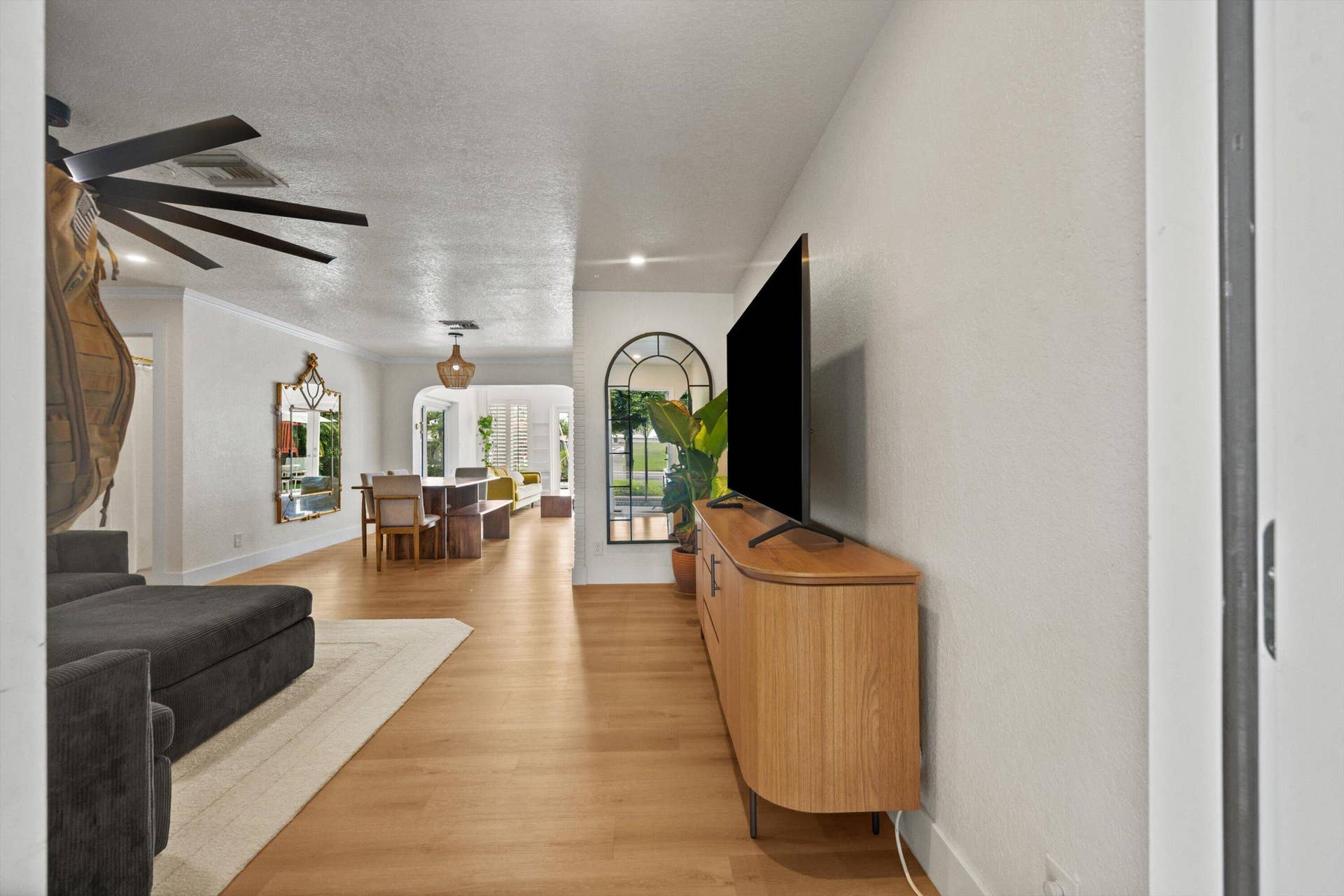 160 SE 9TH Street, Pompano Beach, FL 33060 160 SE 9th Street, Pompano