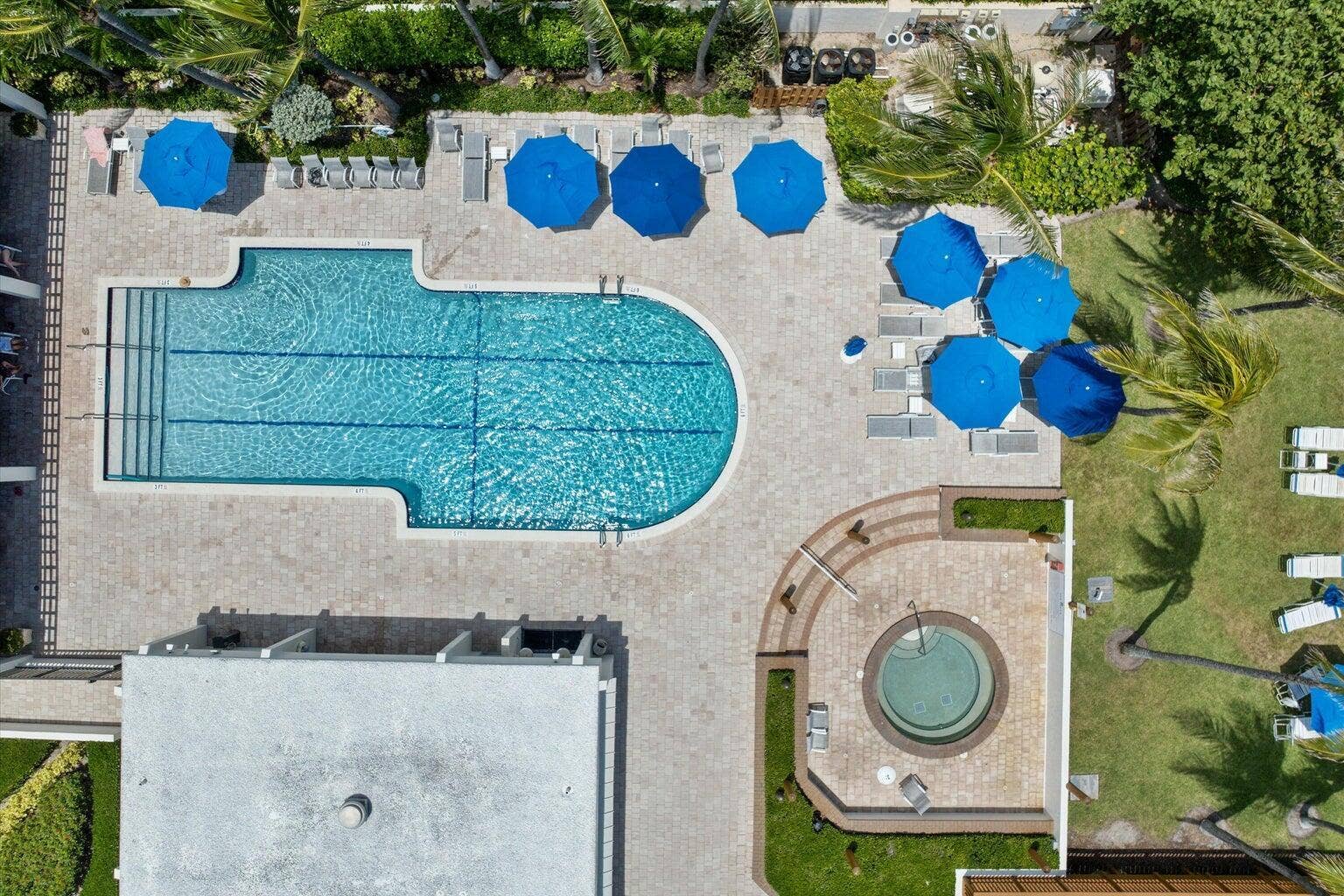 OCEAN FRONT POOL AND HOT TUB