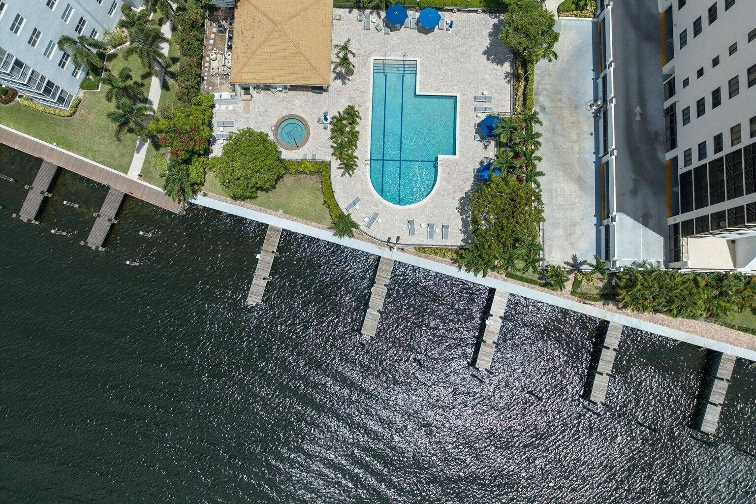 POOL SIDE, WATERFRONT