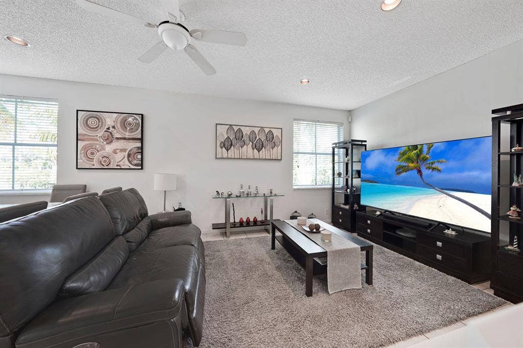 1457 BANYAN Way, Weston, FL 33327 IMG_7395