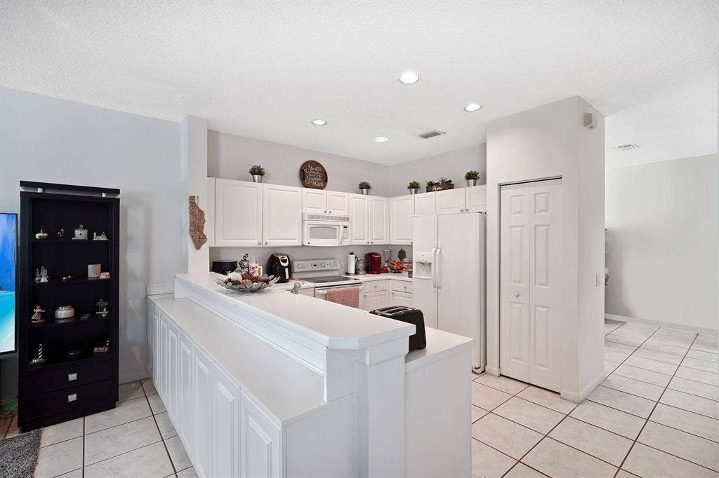 1457 BANYAN Way, Weston, FL 33327 IMG_7382