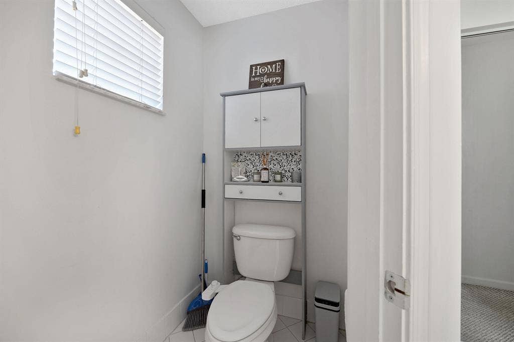 1457 BANYAN Way, Weston, FL 33327 IMG_7401