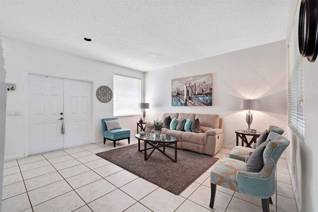 1457 BANYAN Way, Weston, FL 33327 IMG_7374