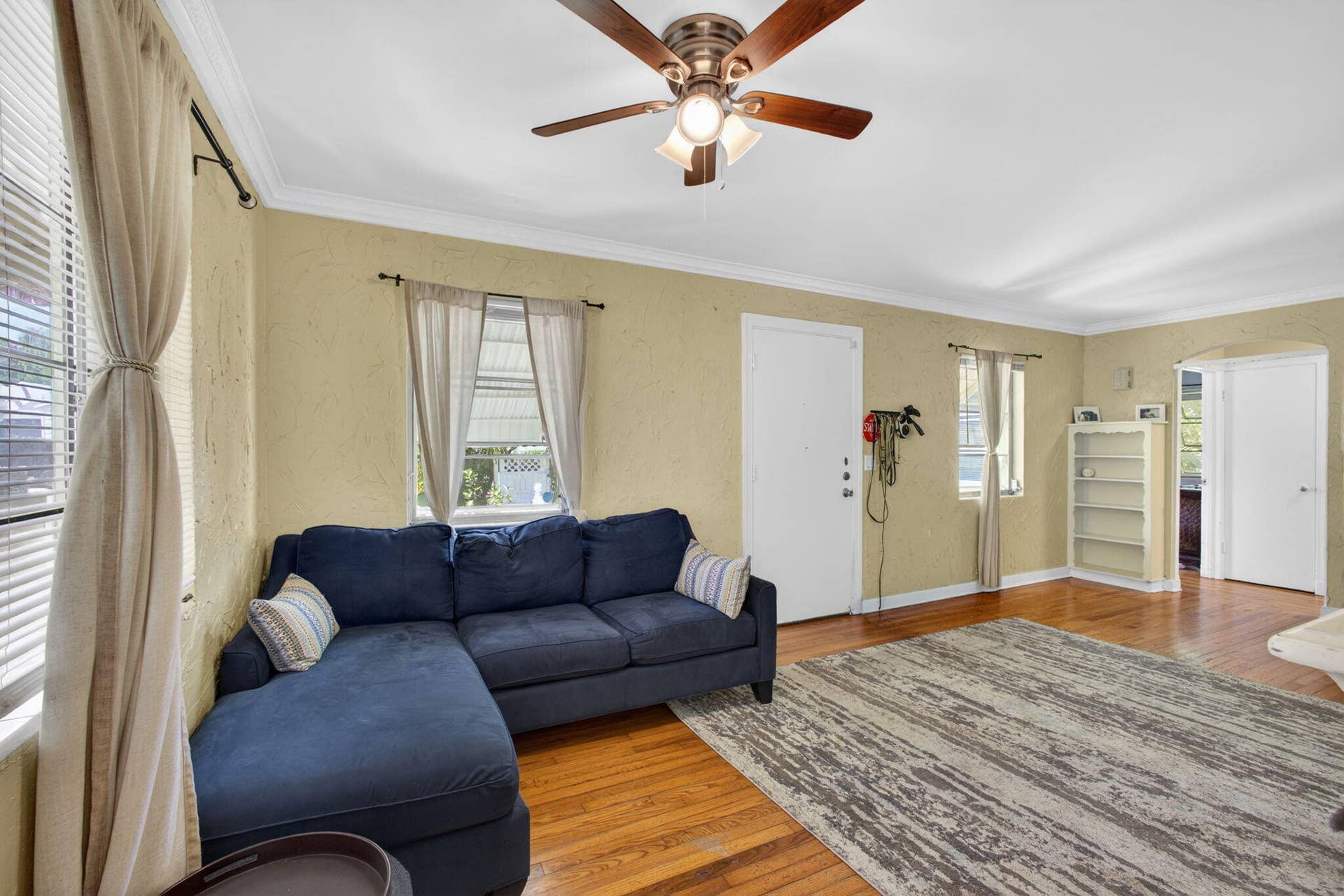 502 49th Street, West Palm Beach, FL 33407 42-web-or-mls-5D1A9558