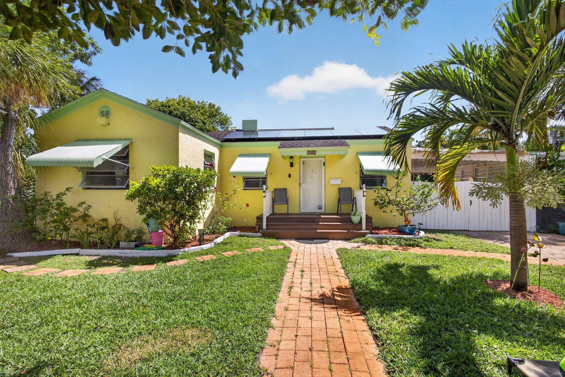 502 49th Street, West Palm Beach, FL 33407 9-web-or-mls-5D1A9363