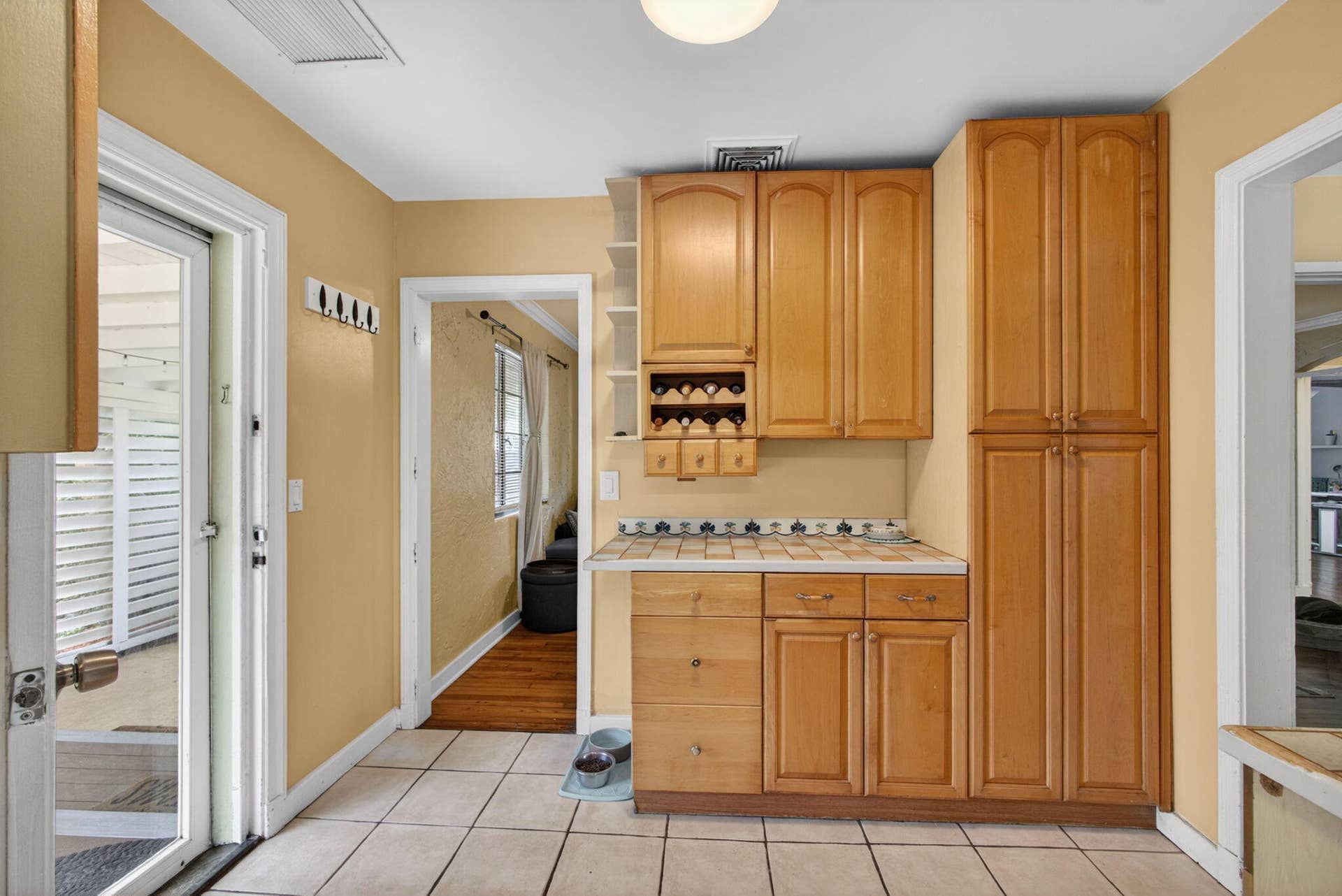 502 49th Street, West Palm Beach, FL 33407 58-web-or-mls-5D1A9638