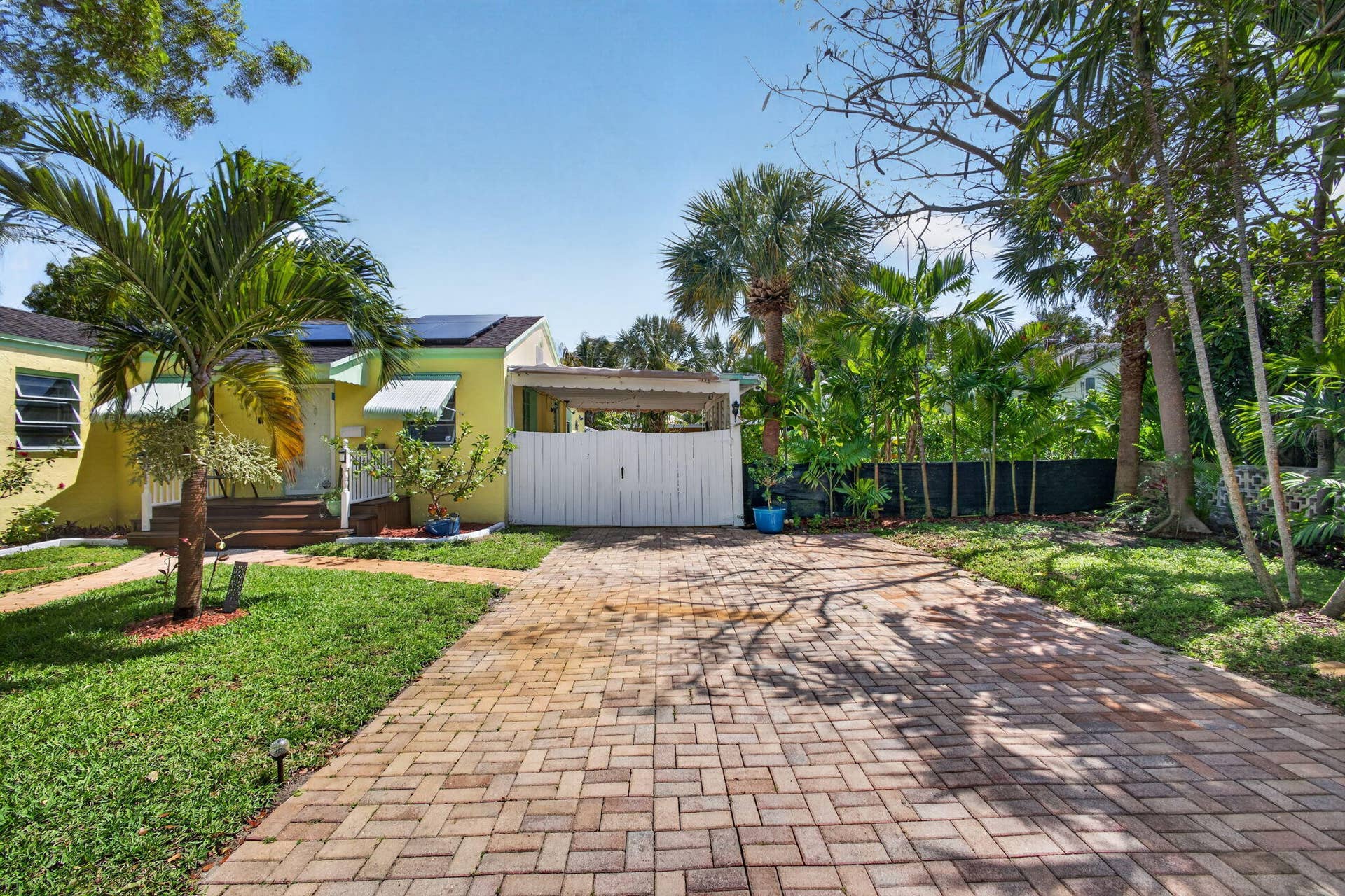 502 49th Street, West Palm Beach, FL 33407 7-web-or-mls-5D1A9353