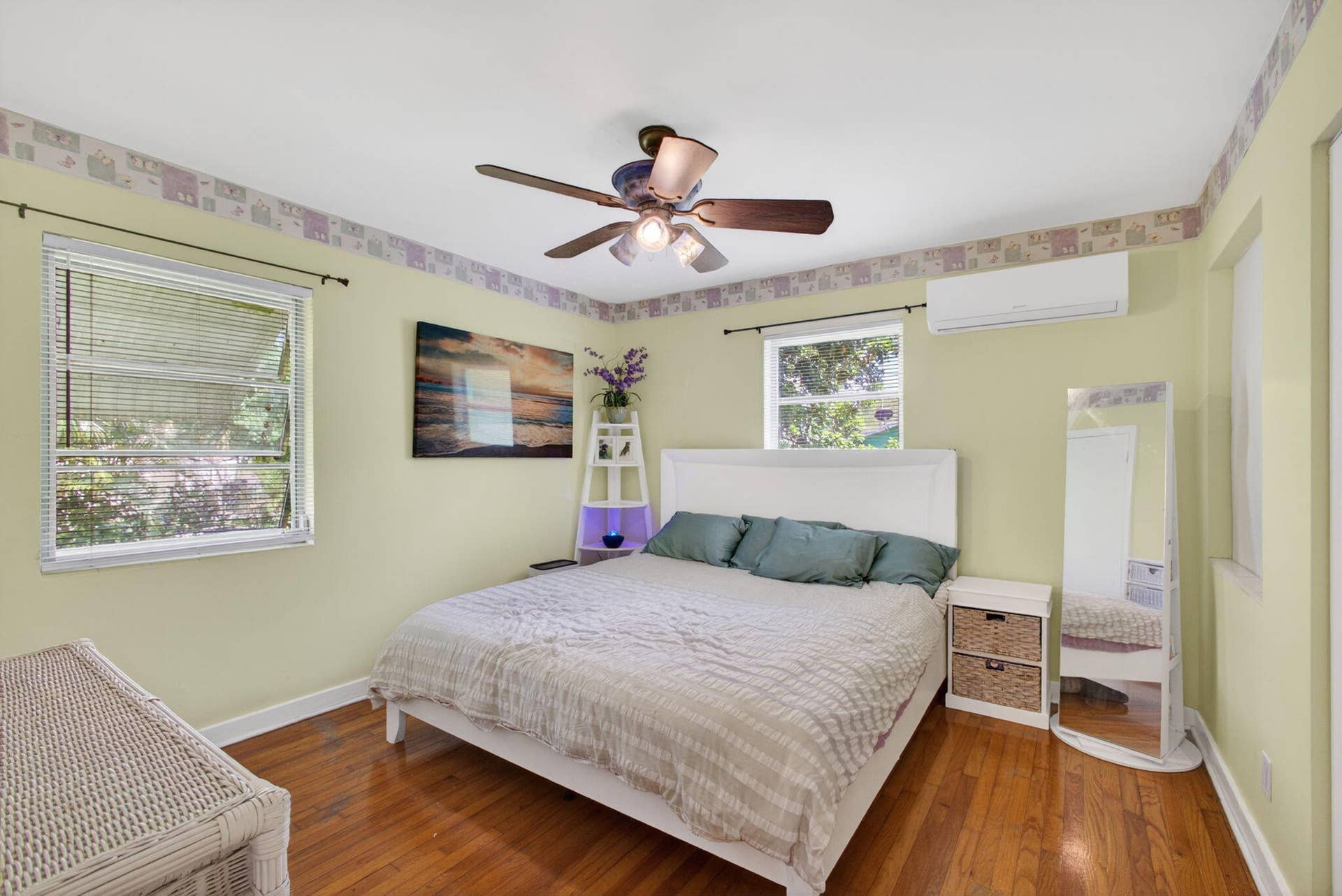 502 49th Street, West Palm Beach, FL 33407 69-web-or-mls-5D1A9543