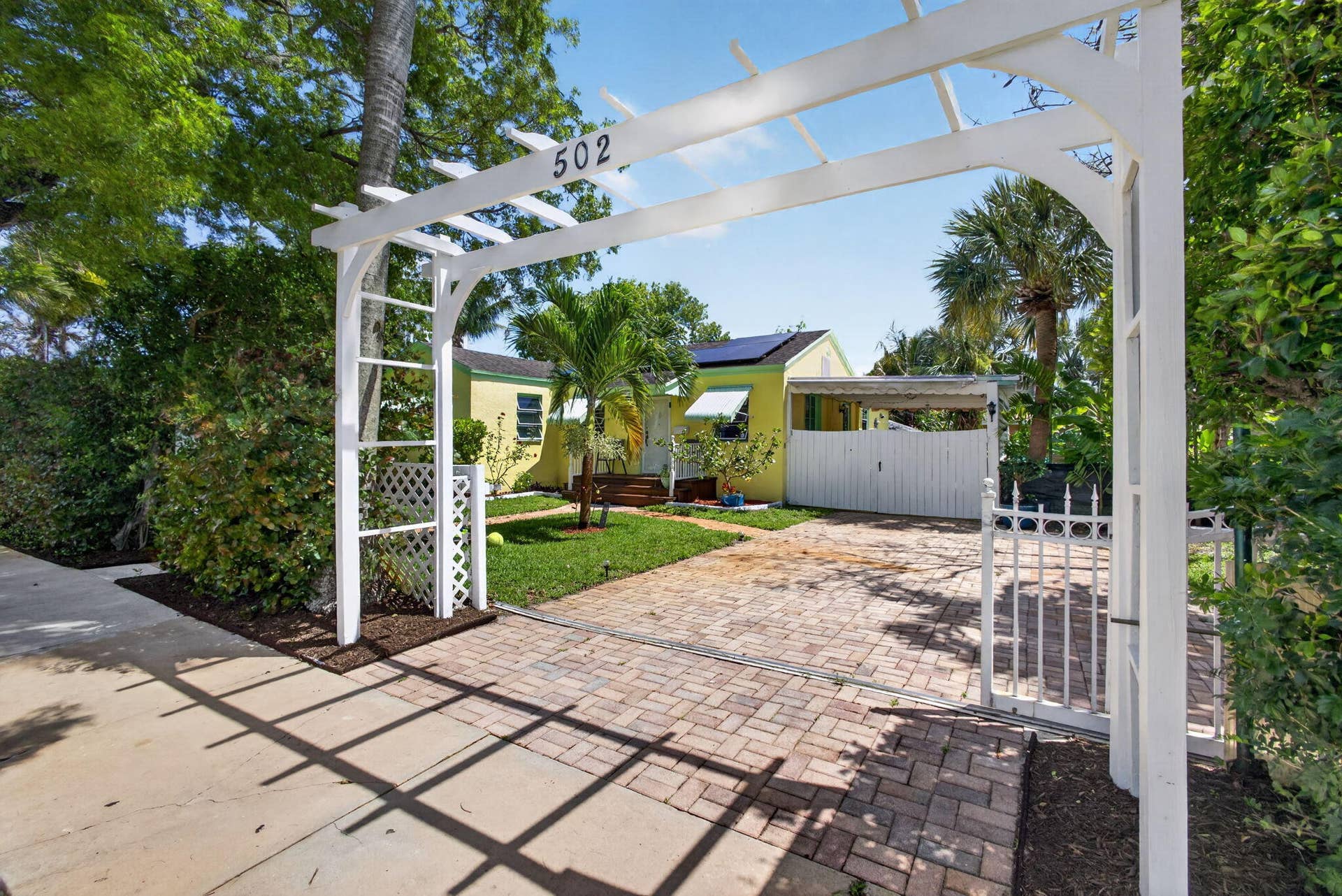502 49th Street, West Palm Beach, FL 33407 5-web-or-mls-5D1A9343