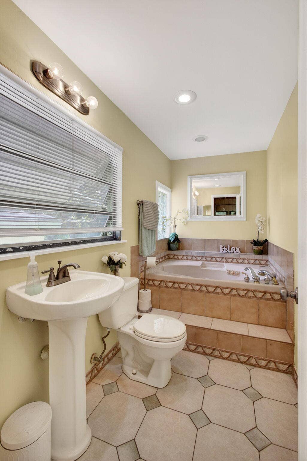 502 49th Street, West Palm Beach, FL 33407 56-web-or-mls-5D1A9628
