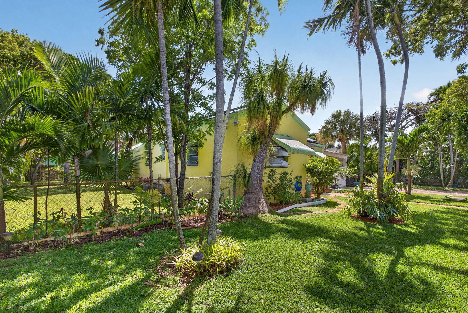 502 49th Street, West Palm Beach, FL 33407 11-web-or-mls-5D1A9374