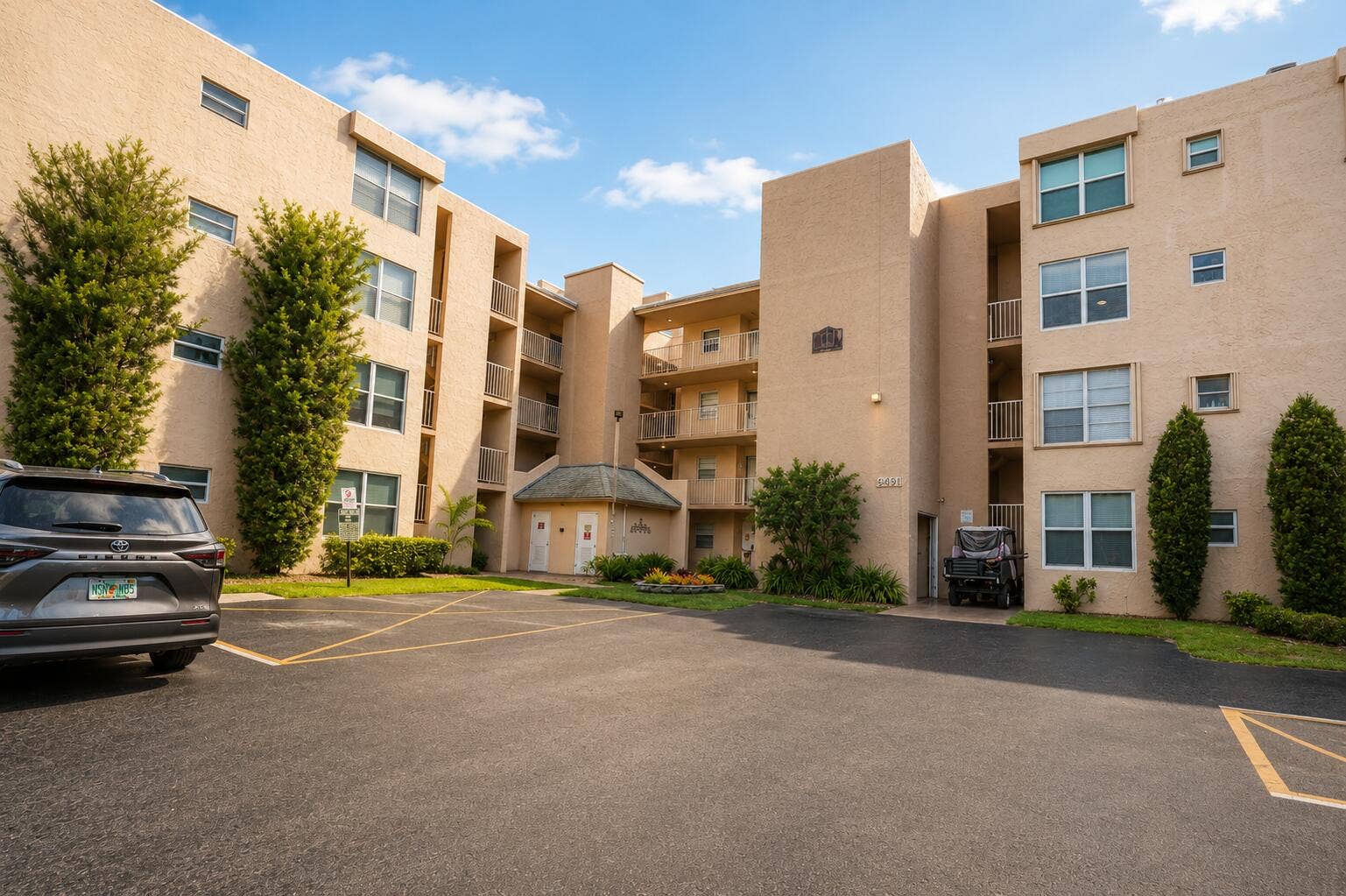 9491 EVERGREEN Place, #307, Davie, FL 33324 Outside of building