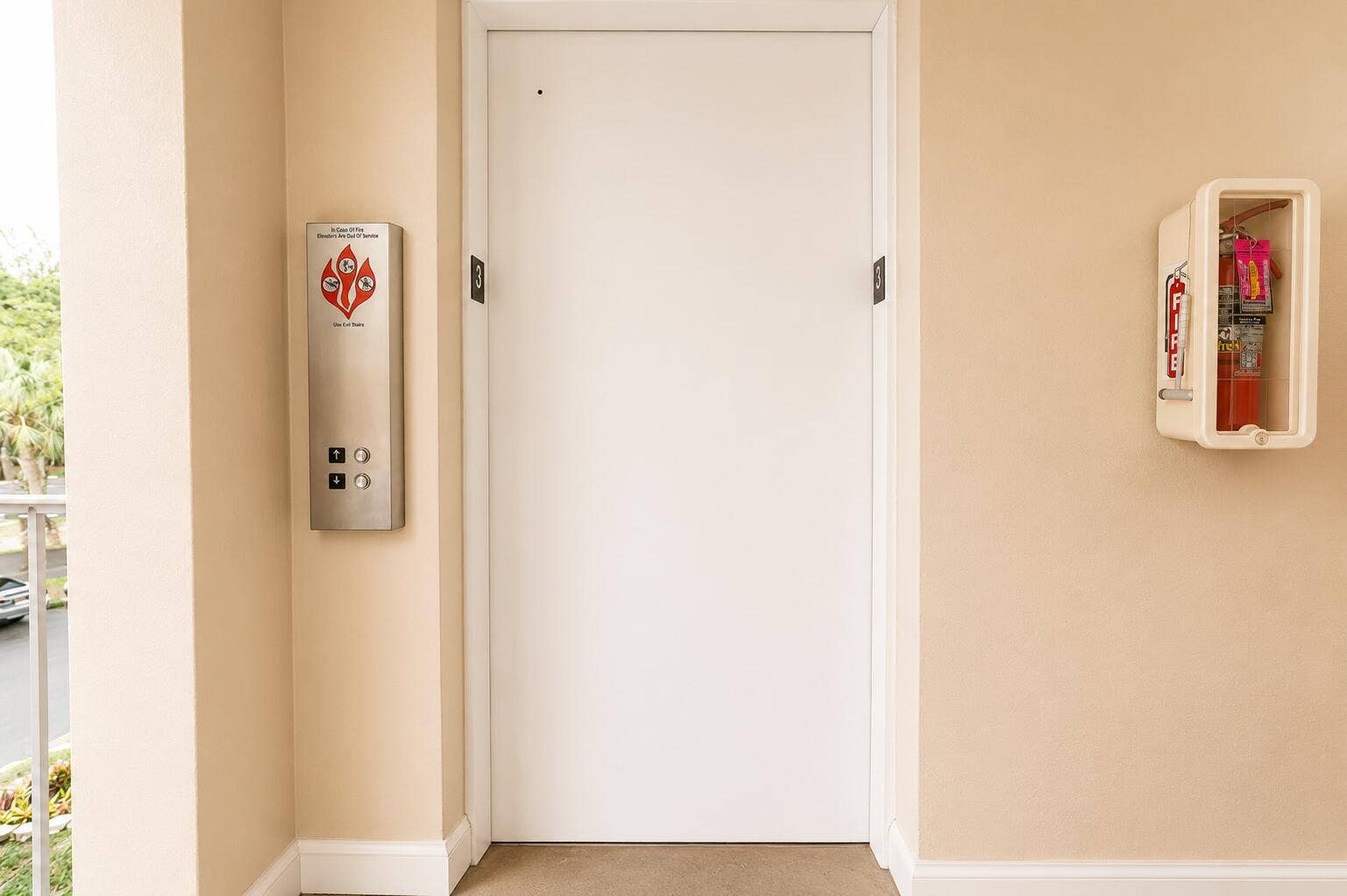 9491 EVERGREEN Place, #307, Davie, FL 33324 Outside Elevator