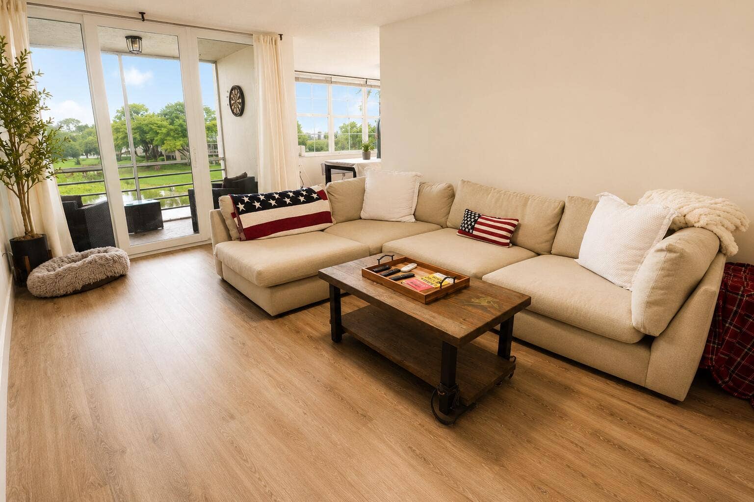 9491 EVERGREEN Place, #307, Davie, FL 33324 Living Room