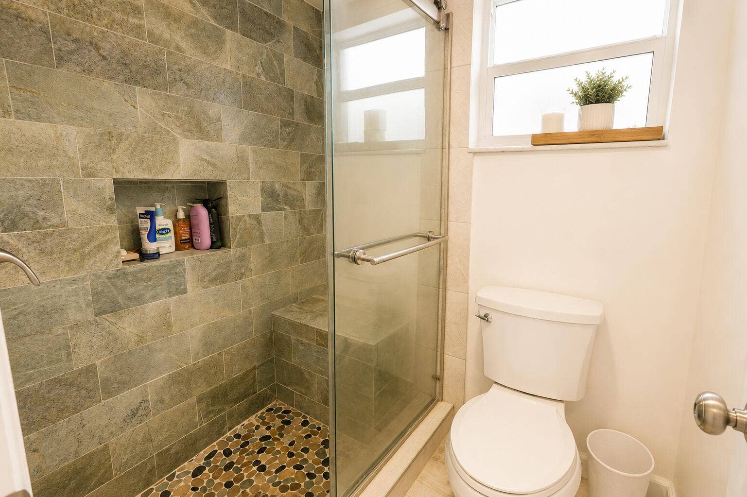 9491 EVERGREEN Place, #307, Davie, FL 33324 Masterbath