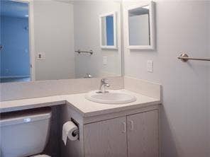 2055 AINSLIE D - GUEST BATH 2