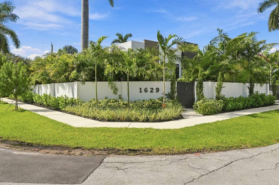 Property photo for 1629 NE 1ST Avenue, Fort Lauderdale, FL