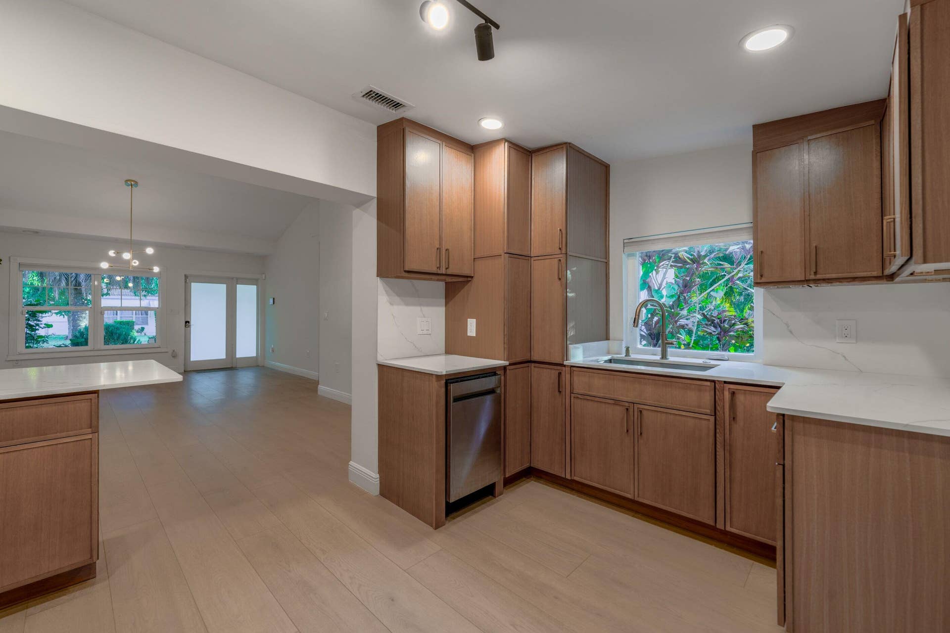 36 NW 101ST Street, Miami Shores, FL 33150 Kitchen