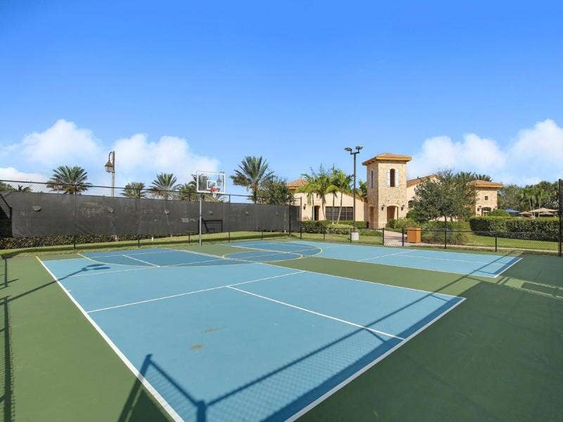 Pickleball Courts