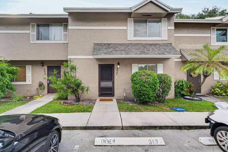 Property photo for 1317 SUSSEX Drive, North Lauderdale, FL