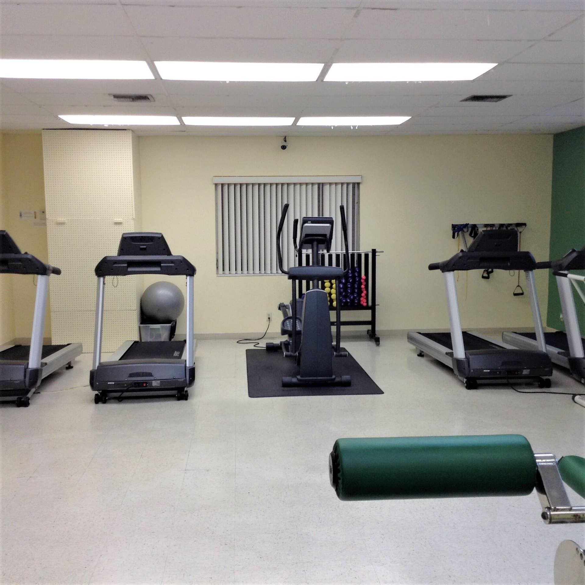 2653 Dudley Drive W, #F, West Palm Beach, FL 33415 EXERCISE MACHINES