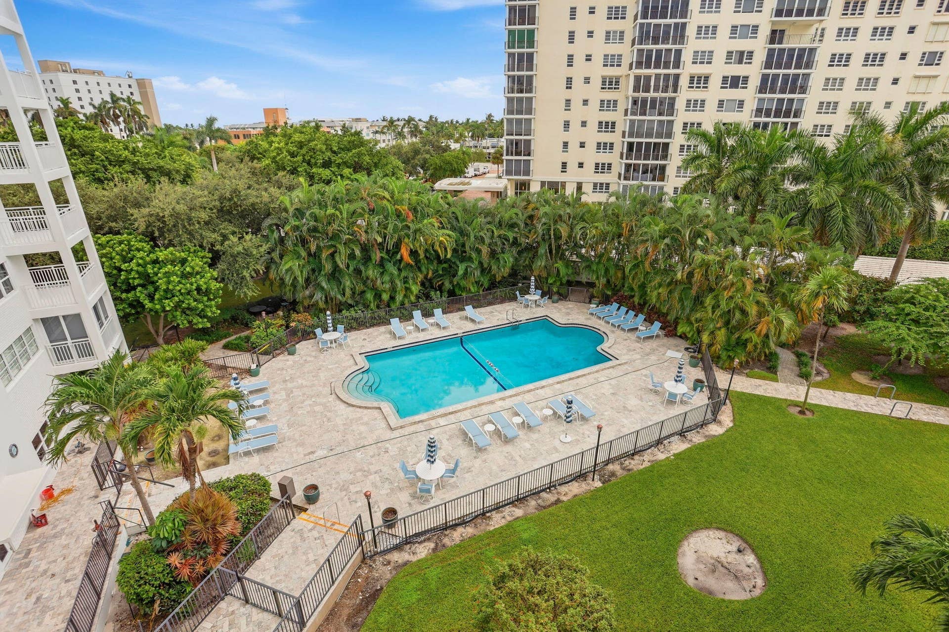 1000 Lowry Street, #5G, Delray Beach, FL 33483 Pool Area