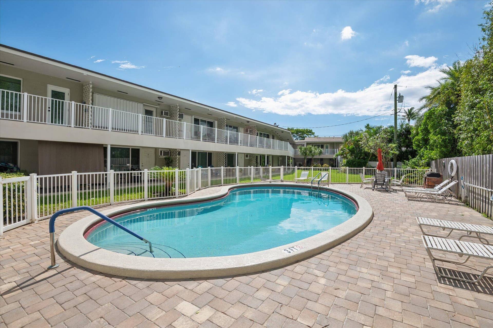 2501 N OCEAN Boulevard, #8, Pompano Beach, FL 33062 13-Cowan-2501 N Ocean Blvd #8-13