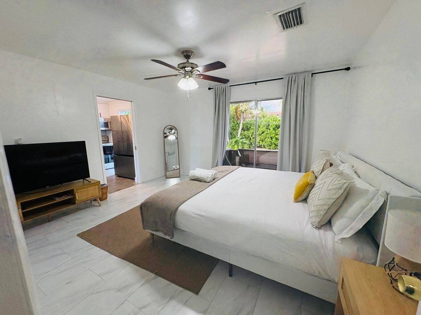 2711 NE 11TH Terrace, Pompano Beach, FL 33064 IMG_6682