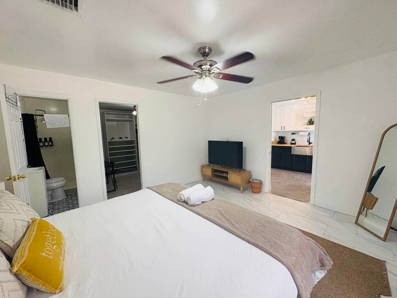 2711 NE 11TH Terrace, Pompano Beach, FL 33064 IMG_6683