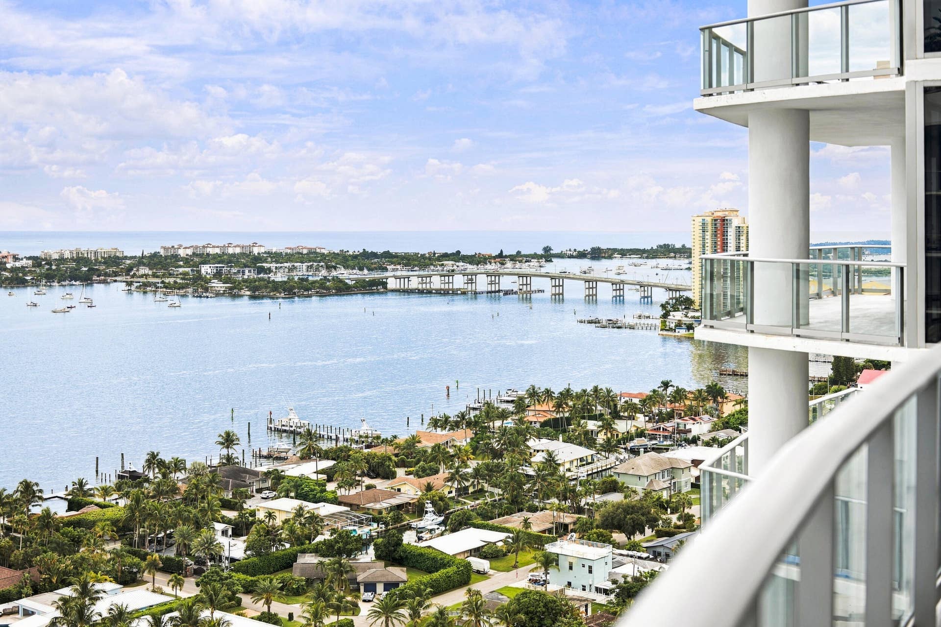 220 LAKE SHORE Drive, #2306, West Palm Beach, FL 33403 60_009__jjl0308