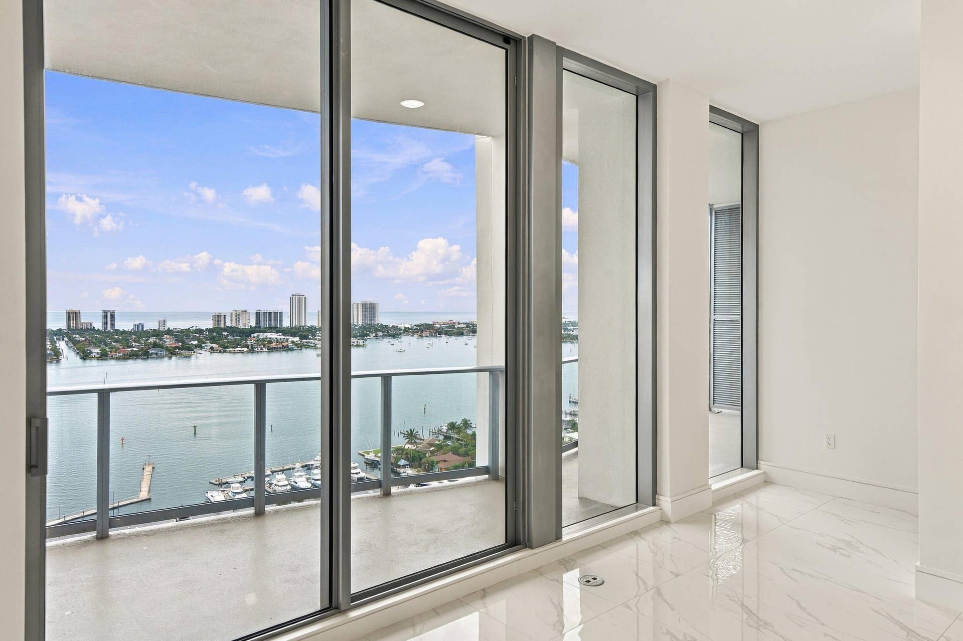 220 LAKE SHORE Drive, #2306, West Palm Beach, FL 33403 5_018__jjl0233