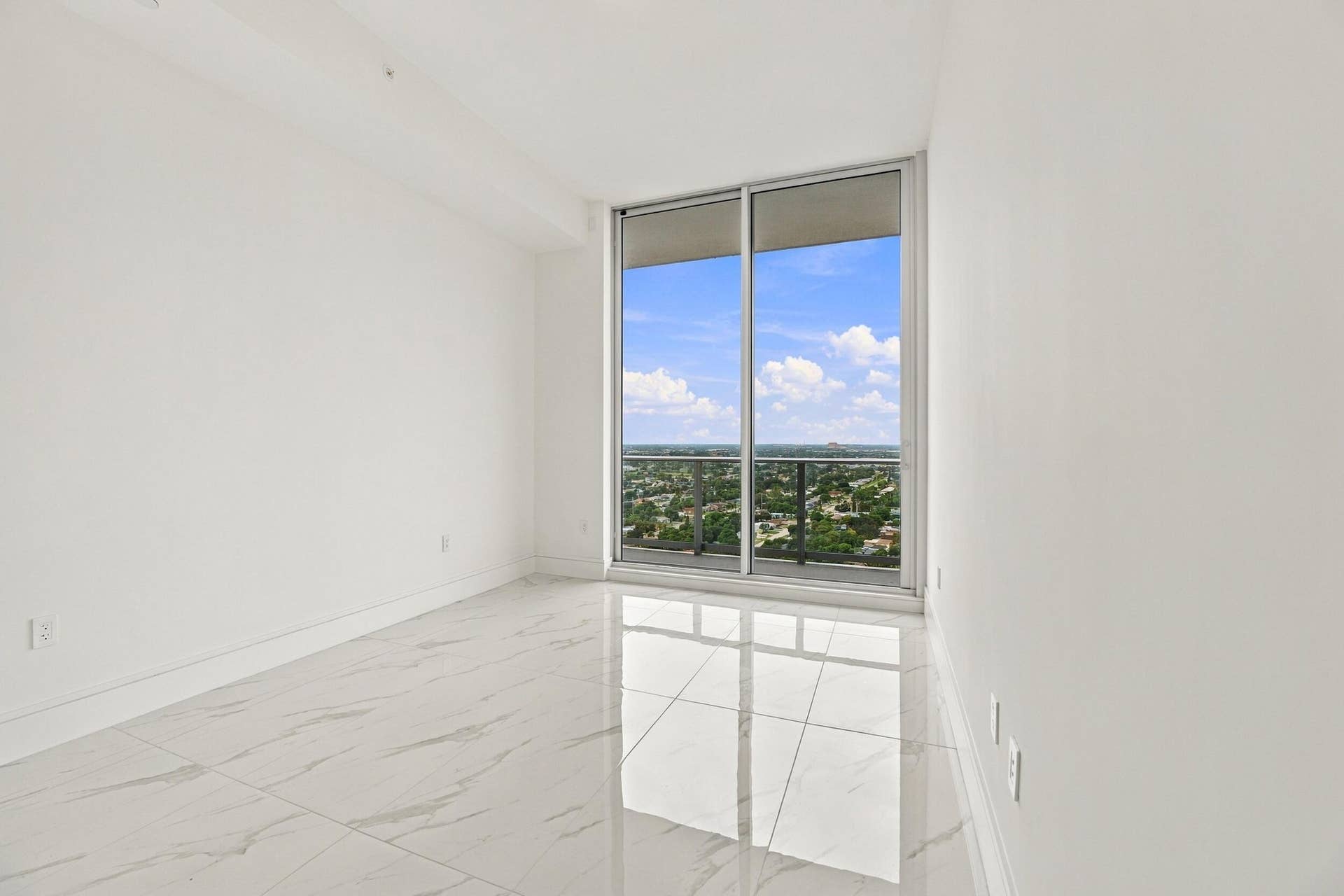 220 LAKE SHORE Drive, #2306, West Palm Beach, FL 33403 10_022__jjl0388