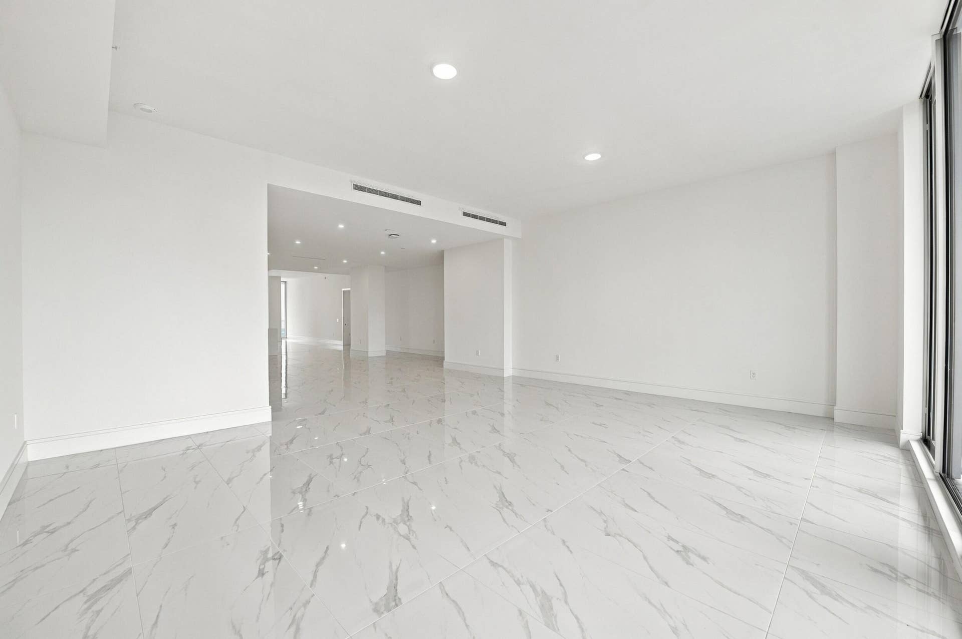 220 LAKE SHORE Drive, #2306, West Palm Beach, FL 33403 18_030__jjl0348