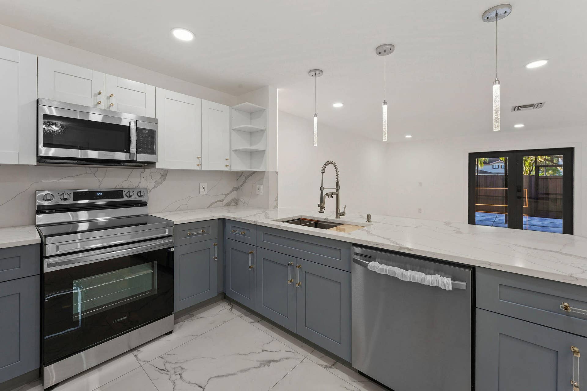 3844 ATLANTA Street, Hollywood, FL 33021 13__3844_Atlanta_Street_Hollywood_photo_