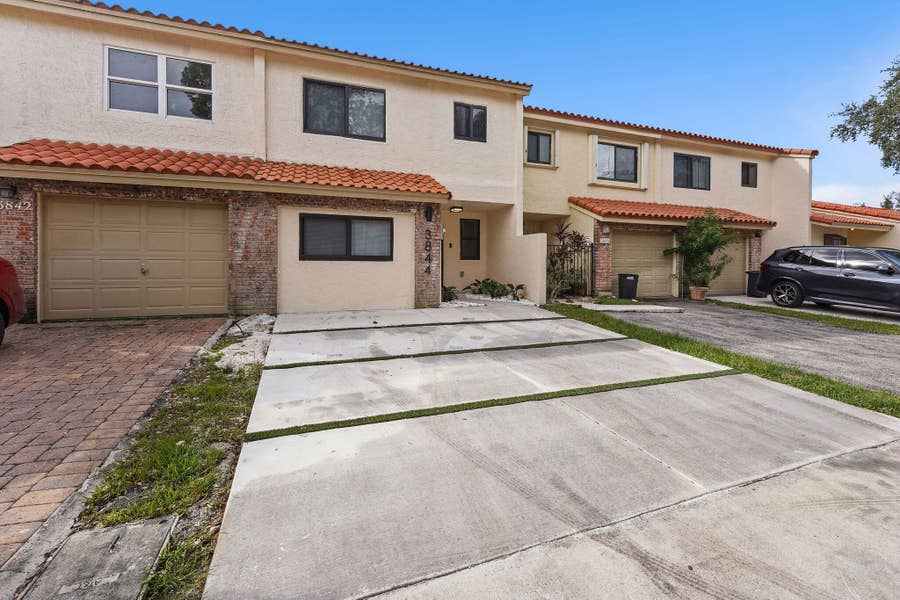 Property photo for 3844 ATLANTA Street, Hollywood, FL