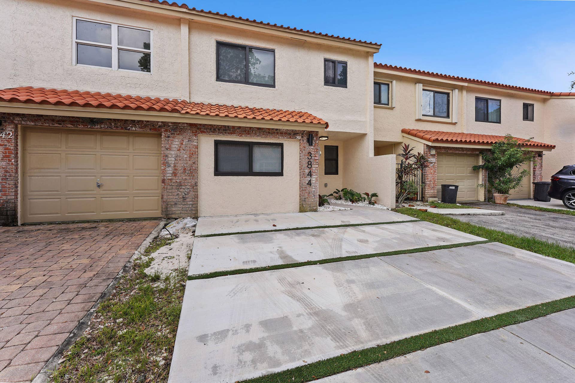 3844 ATLANTA Street, Hollywood, FL 33021 4__3844_Atlanta_Street_Hollywood_photo_b