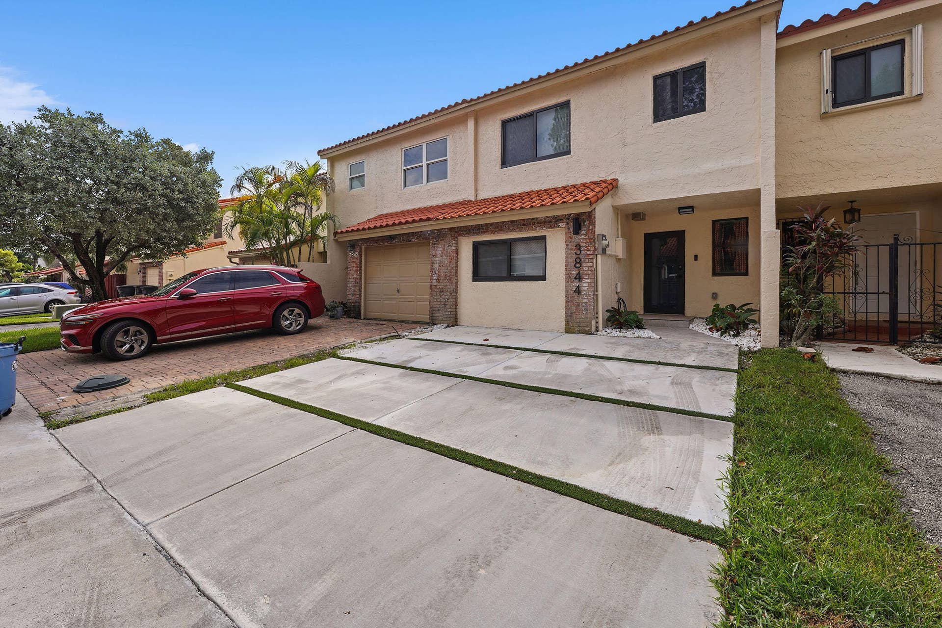 3844 ATLANTA Street, Hollywood, FL 33021 1__3844_Atlanta_Street_Hollywood_photo_b