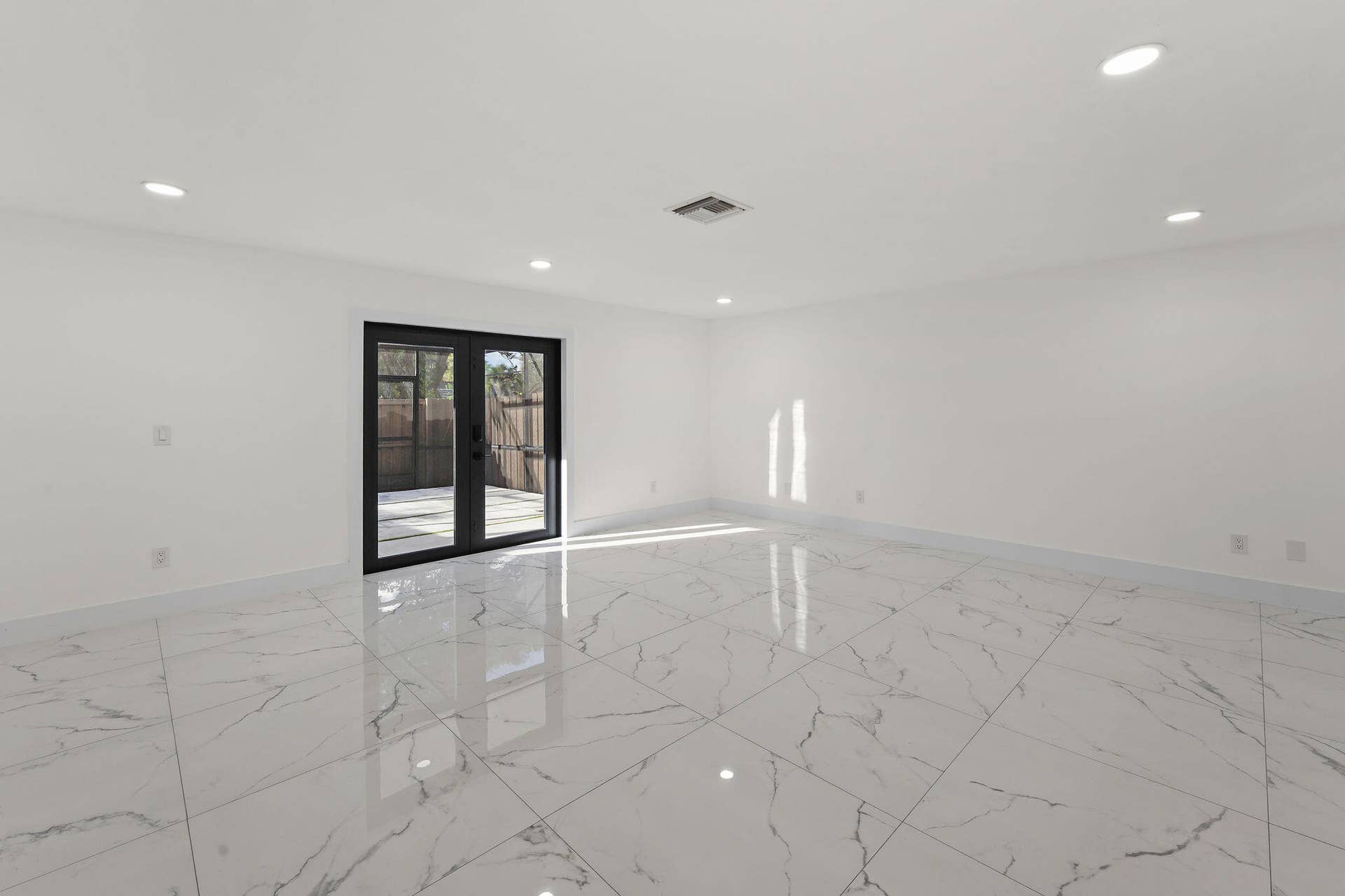 3844 ATLANTA Street, Hollywood, FL 33021 31__3844_Atlanta_Street_Hollywood_photo_