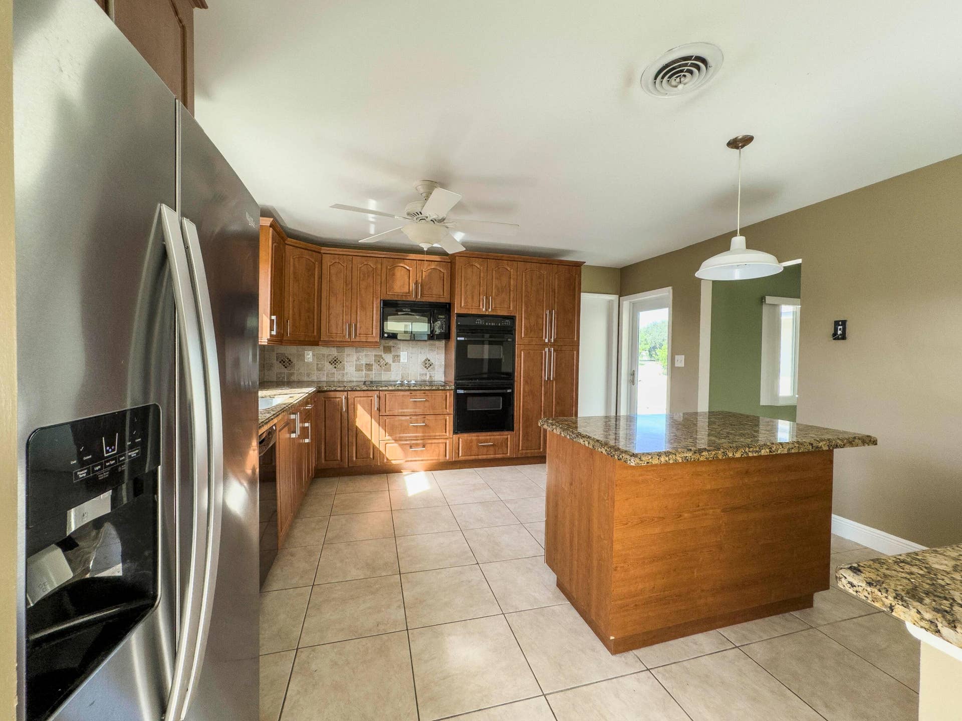 1025 Yale Drive, Hollywood, FL 33021 IMG_4619